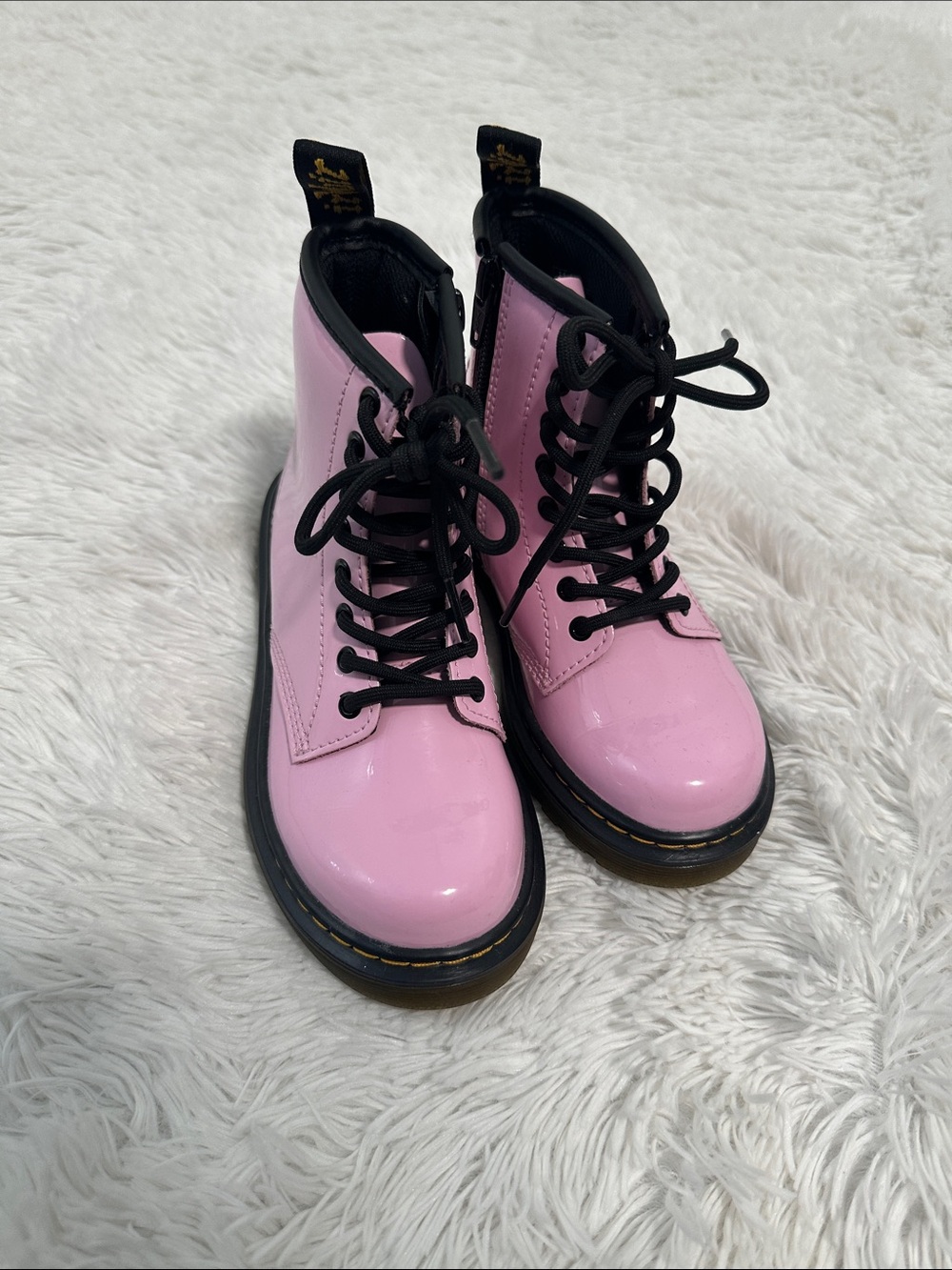 🦆 NWOT Dr. Martens Patent Leather Ankle Boot